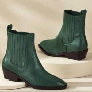Seychelles Hold Ne Down Classic Chelsea Ankle boots